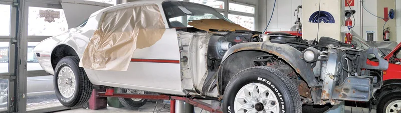Fahrzeuge in der Werkstatt